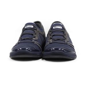 bzees ginger sneakers